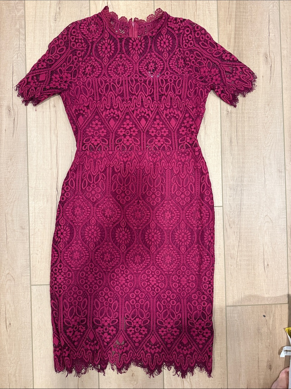 Lulu's Women’s Size Medium Lace Midi Dress